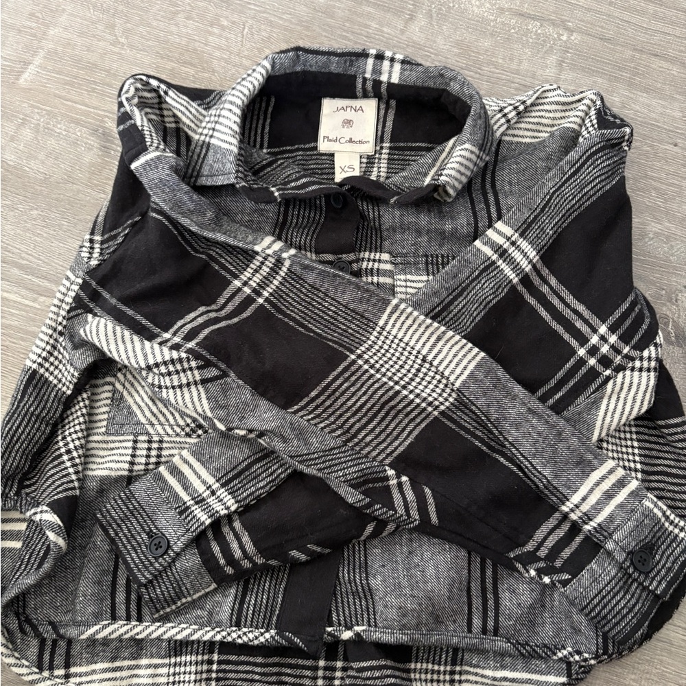Japna Black and White Plaid Button Down Shirt